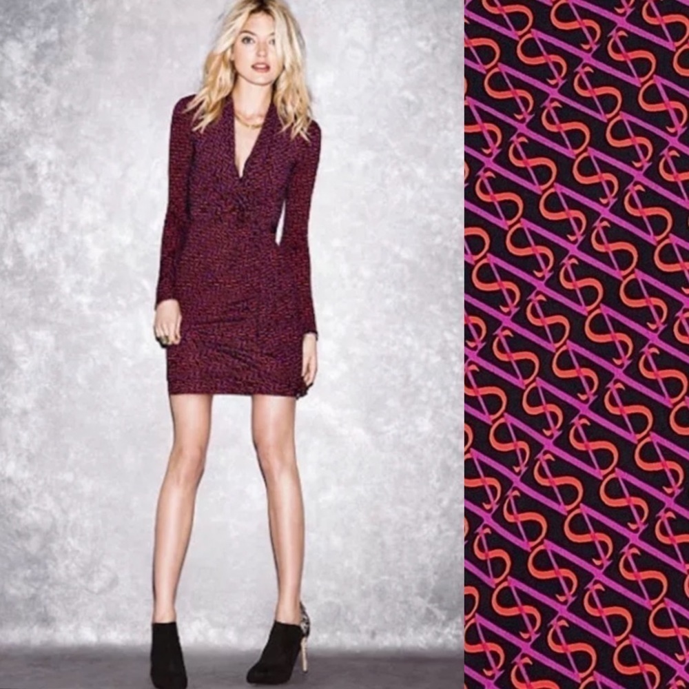 VICTORIA'S SECRET VALENTINE LOGO PRINT LONG SLEEVE FAUX WRAP SEXY FITTED DRESS